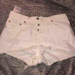Levi’s white denim shorts